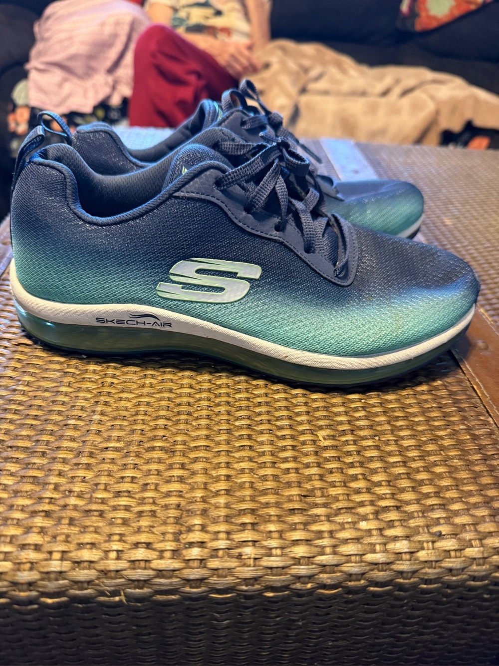 Skechers Size 6 Sneakers